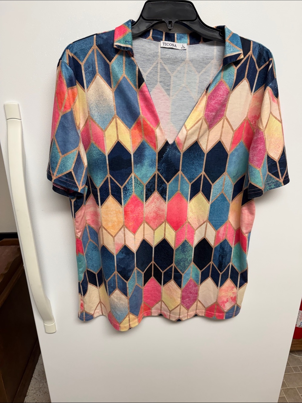Ticosa Multicolor Geometric Short-Sleeve V-Neck Top